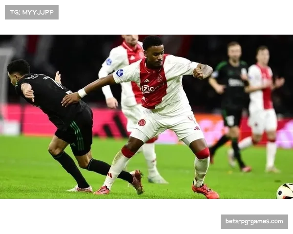 阿贾克斯防线核心离队影响显著 哈托转会留下防守隐患