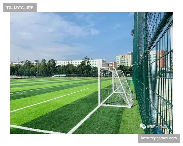 球员需适应不同草皮条件 世界杯球场从人造草到天然草转换存挑战